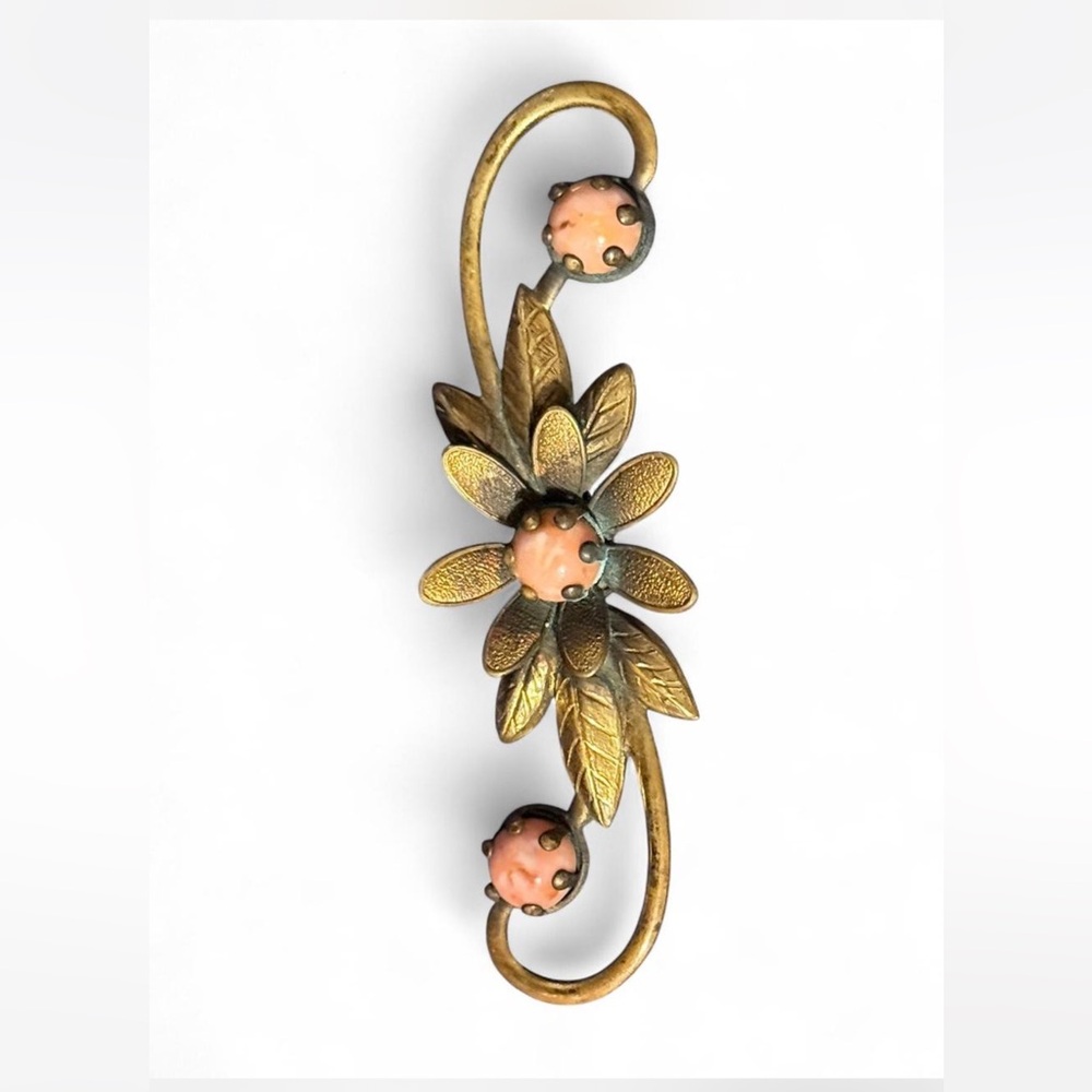 Vintage Floral Brooch-brass tone, pink glass stones.